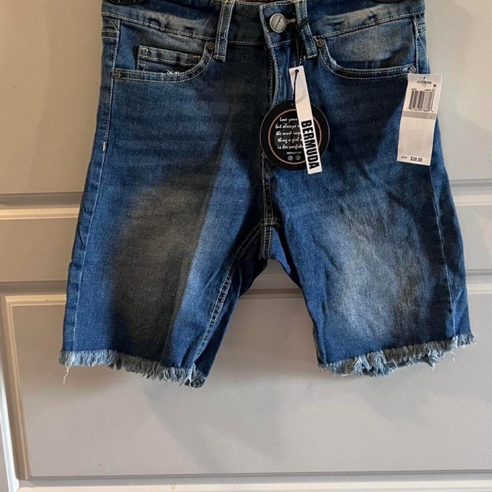 Dollhouse Girls Blue Denim Bermuda Shorts w/ Pockets Button Closure Size 1/2